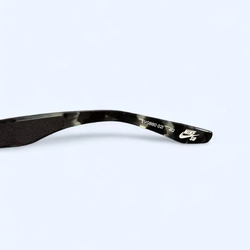 Brand New Nike Achieve Women's/Unisex Black and Grey Tortoiseshell Sunglasses